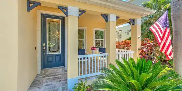 621 WINTERSIDE DRIVE