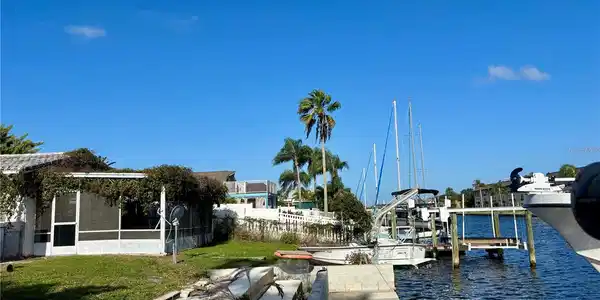 4527 FLORAMAR TERRACE