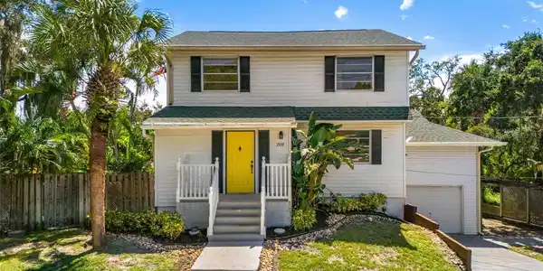 1359 RICHMOND DRIVE