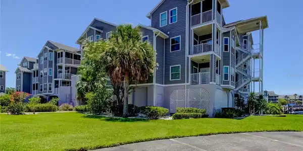 5722 BISCAYNE COURT