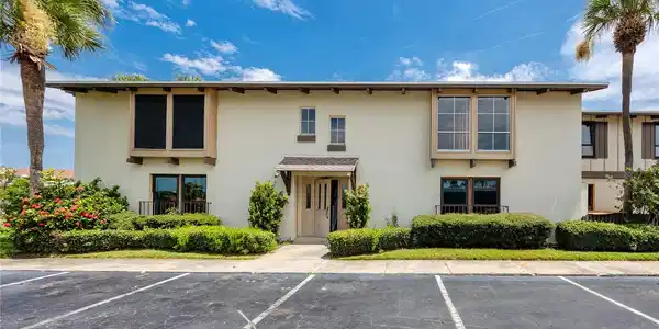 556 PLAZA SEVILLE COURT