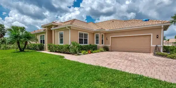 13104 CREEKSIDE LANE