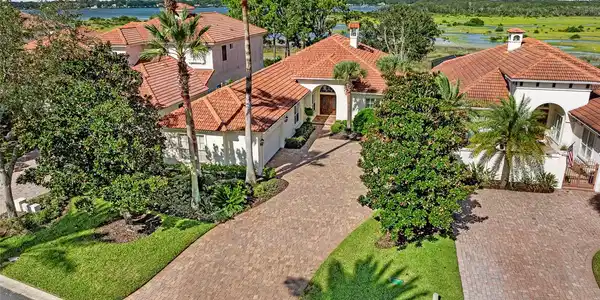 517 RIA MIRADA COURT