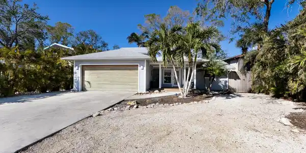 633 CALLE DE PERU