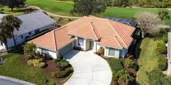 13744 LONG LAKE LANE