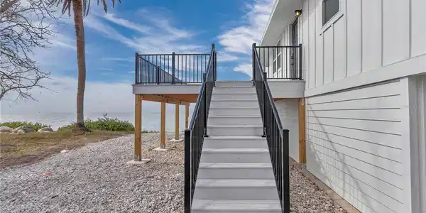 6417 DRIFTWOOD DRIVE