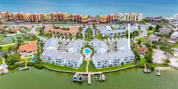 113 YACHT CLUB CIRCLE