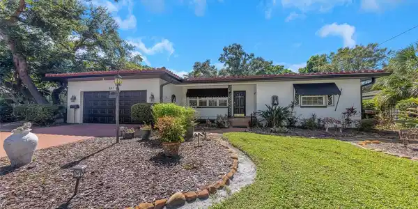 251 S GARDEN CIRCLE