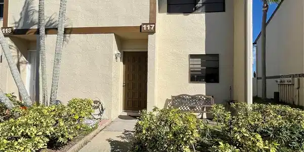 9209 SEMINOLE BOULEVARD