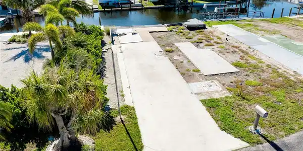 156 SERPENTINE DRIVE