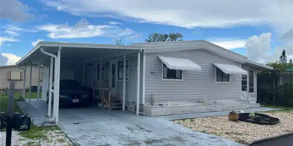 908 JOLANDA CIRCLE