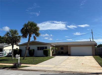 1395 FLORAL LANE