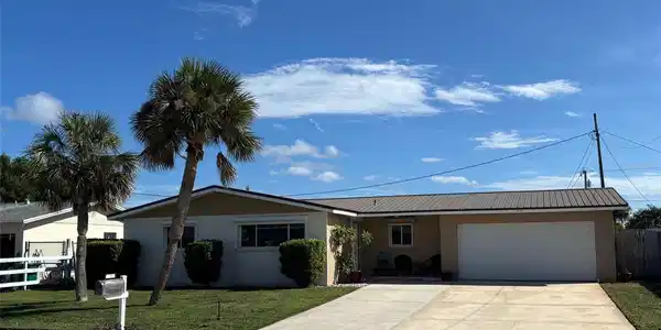 1395 FLORAL LANE