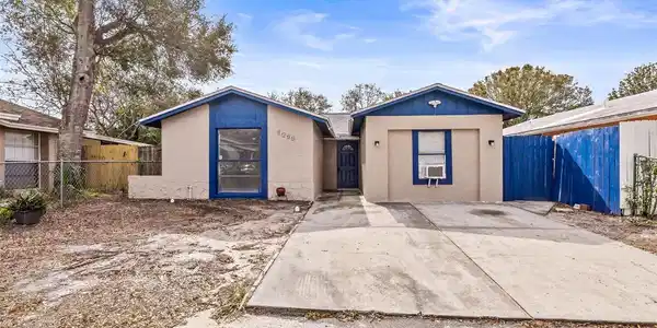 9104 SANDCROFT COURT
