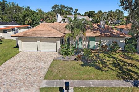 2827 HARDEE DRIVE