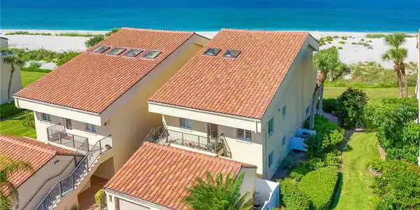 852 GOLDEN BEACH BOULEVARD