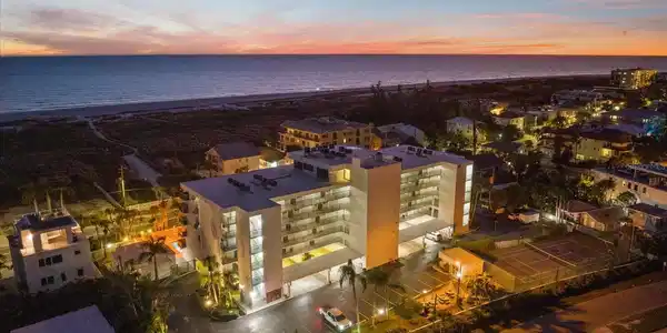 625 BEACH ROAD