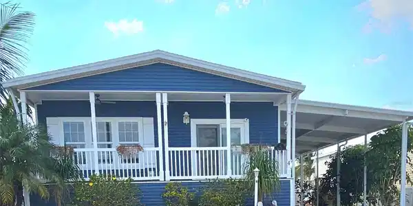 4 HAGUE ROAD DRIVE