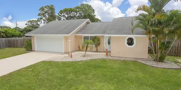 1415 FALCON ROAD