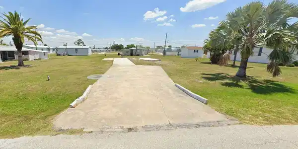 259 VIA DE LUNA