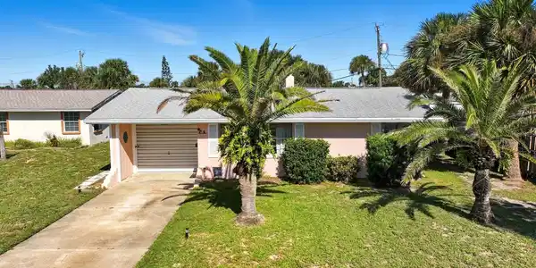 5 POINSETTIA DRIVE