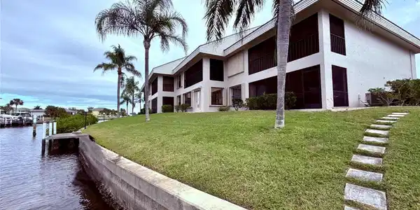 3256 WHITE IBIS COURT