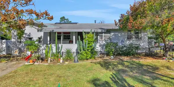 199 ROSEWOOD AVENUE