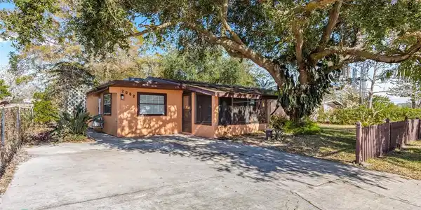 2082 LITTLE JOHN ROAD