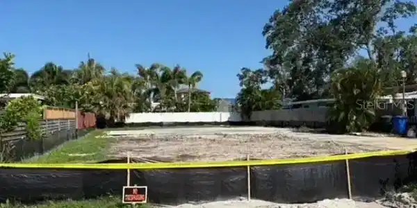 2482 TRADE WINDS DRIVE