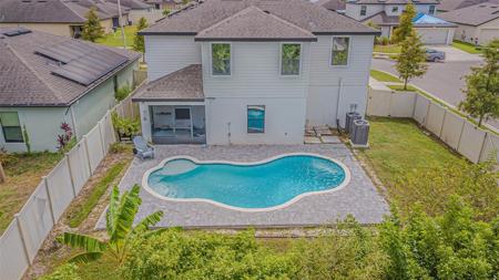 1118 WYNNMERE WALK AVENUE