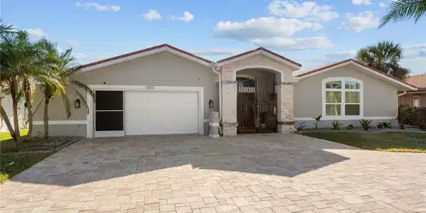 3300 FLORAMAR TERRACE