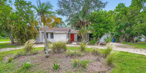 7222 MEADOWBROOK DRIVE