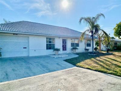 8541 REGENCY COURT