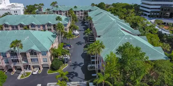 2305 BAY CLUB CIRCLE