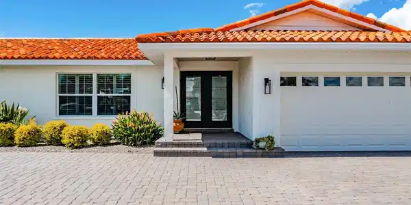 917 CHIPAWAY DRIVE