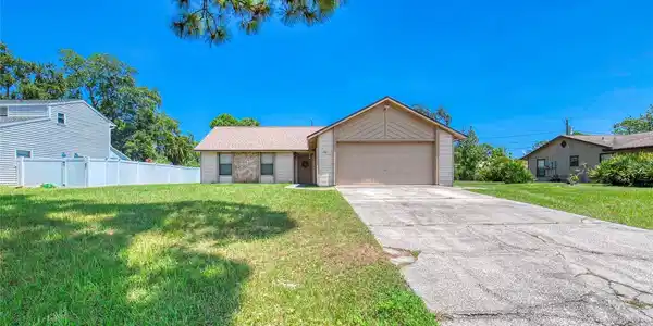 2815 TRAVELERS PALM DRIVE