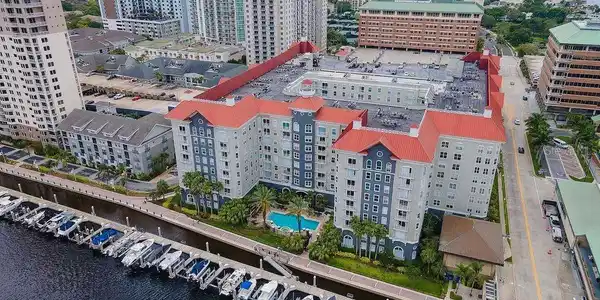 700 S HARBOUR ISLAND BOULEVARD