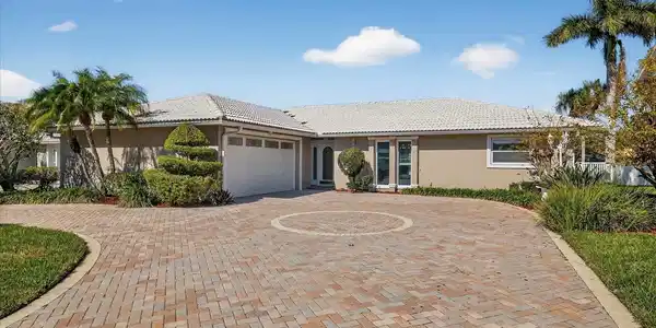 3315 SEAWAY DRIVE