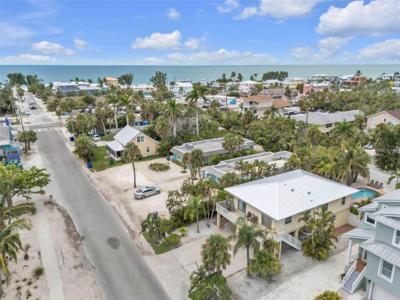 212 MAGNOLIA AVENUE