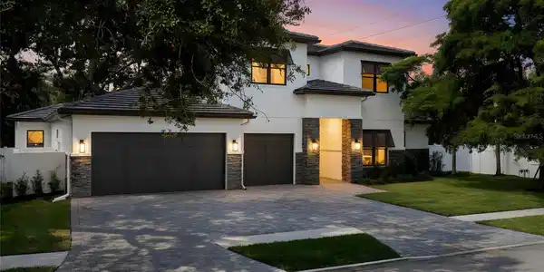 3512 CAMINO REAL