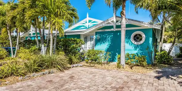 7203 GULF DRIVE