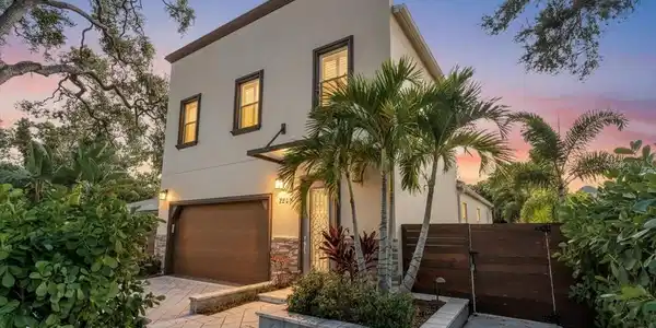 2224 TAMI SOLA STREET