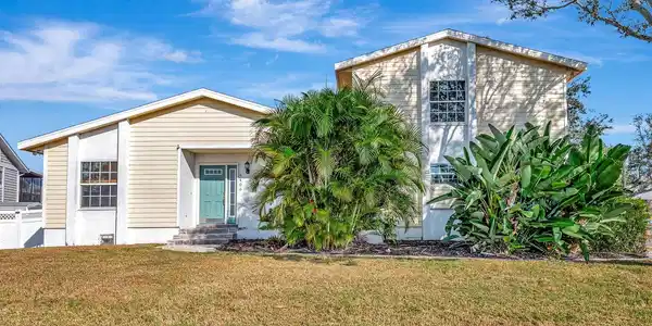4406 17TH STREET W