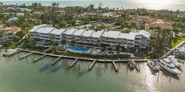 615 DREAM ISLAND PLACE