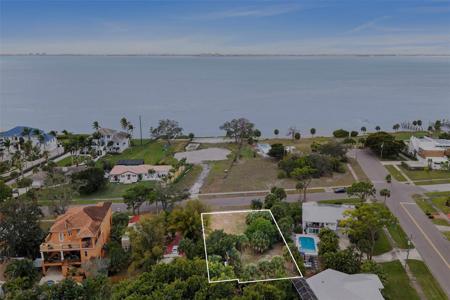 7511 WESTMORELAND DRIVE