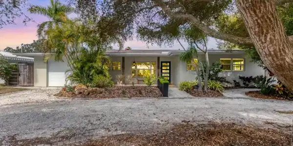 2329 SIESTA DRIVE
