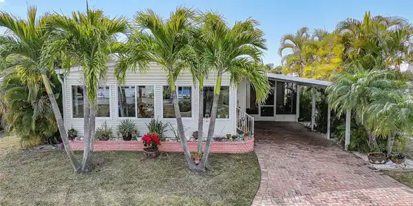 19 DEL PRADO DRIVE