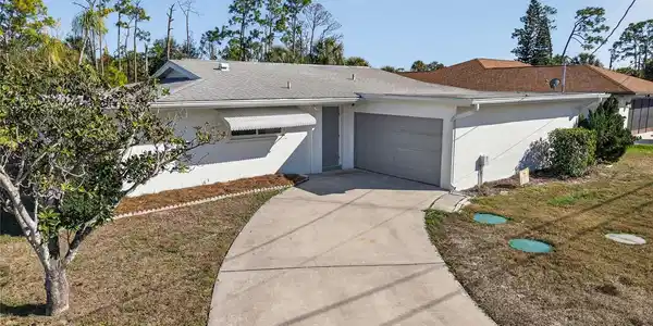2136 BARKSDALE STREET