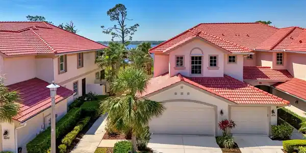4692 CLUB DRIVE