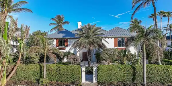 1644 TREASURE LANE